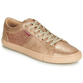 Levis  WOODS W  women's Shoes (Trainers) in Gold