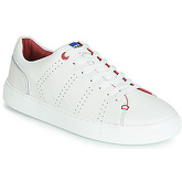 Levis  VERNON SPORTSWEAR  men's Shoes (Trainers) in White