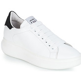 Meline  ARGAGARO  women's Shoes (Trainers) in White
