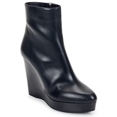 Michael Kors  17152  women's Low Ankle Boots in Black