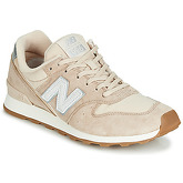 New Balance  996  women's Shoes (Trainers) in Pink