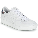 New Balance  WRT300  women's Shoes (Trainers) in White
