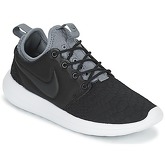 Nike  ROSHE TWO SE W  women's Shoes (Trainers) in Black