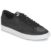 Nike  TENNIS CLASSIC AC  men's Shoes (Trainers) in Black