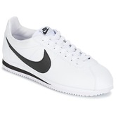 Nike  CLASSIC CORTEZ LEATHER  men's Shoes (Trainers) in White