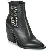 Now  NERO  women's Low Ankle Boots in Black