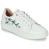 Only  SAGE EMBROIDERY  women's Shoes (Trainers) in White