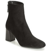 Paco Gil  CLARA  women's Low Ankle Boots in Black