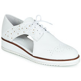 Regard  RIXALO V1 NAPPA BLANC  women's Casual Shoes in White