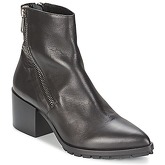 Strategia  LYIR  women's Low Ankle Boots in Black