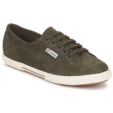 Superga  2950  women's Shoes (Trainers) in Green