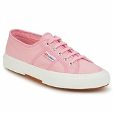 Superga  2750  women's Shoes (Trainers) in Pink