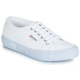 Superga  2750 CLASSIC  women's Shoes (Trainers) in White