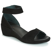 Think  ZELDI  women's Sandals in Black